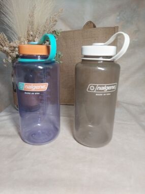 Lot of 2 Nalgene 32 oz Wide Mouth Water Bottles- Purple/Orange & Clear/White GUC